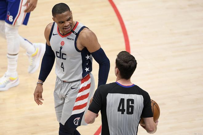 也在本场比 也在本场比